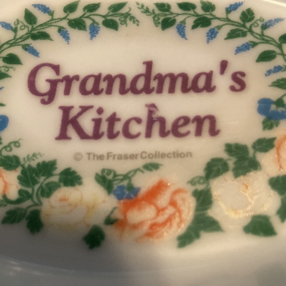 Grandma’s kitchen spoon rest -Fraser - Picture 4 of 5